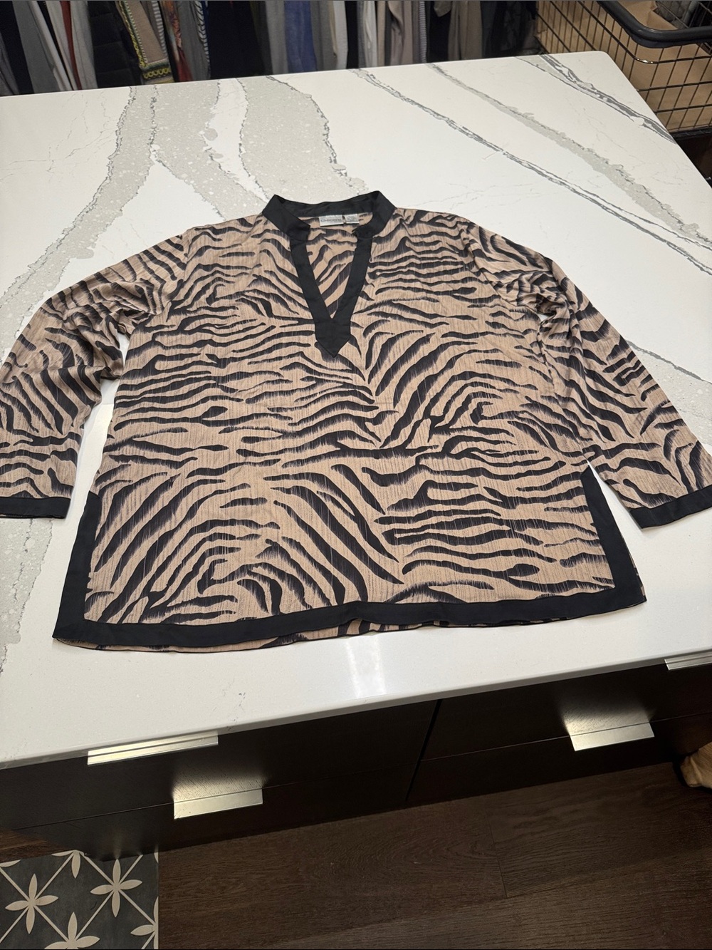Chico's Beige and Black Zebra-Print Tunic Top 95% Silk Good Condition Sz16